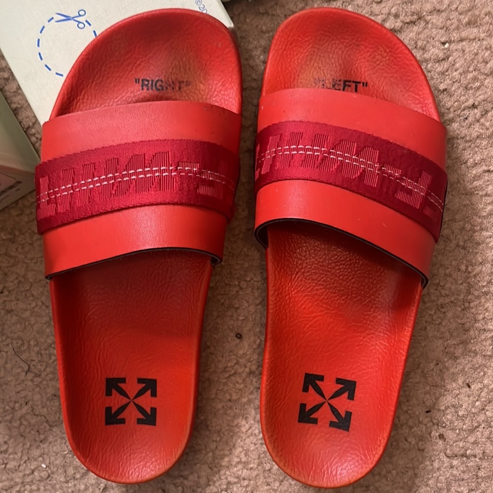Men’s slides - Picture 2 of 4